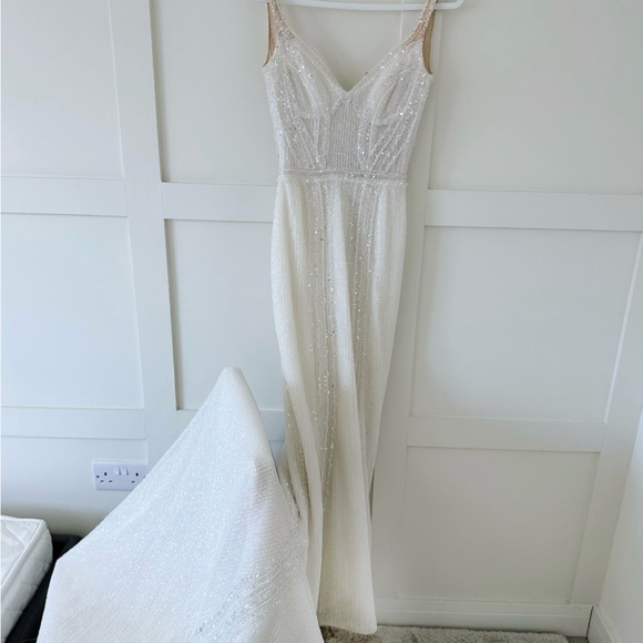 Custom made Pallas Couture wedding dress - Picture 3 of 9